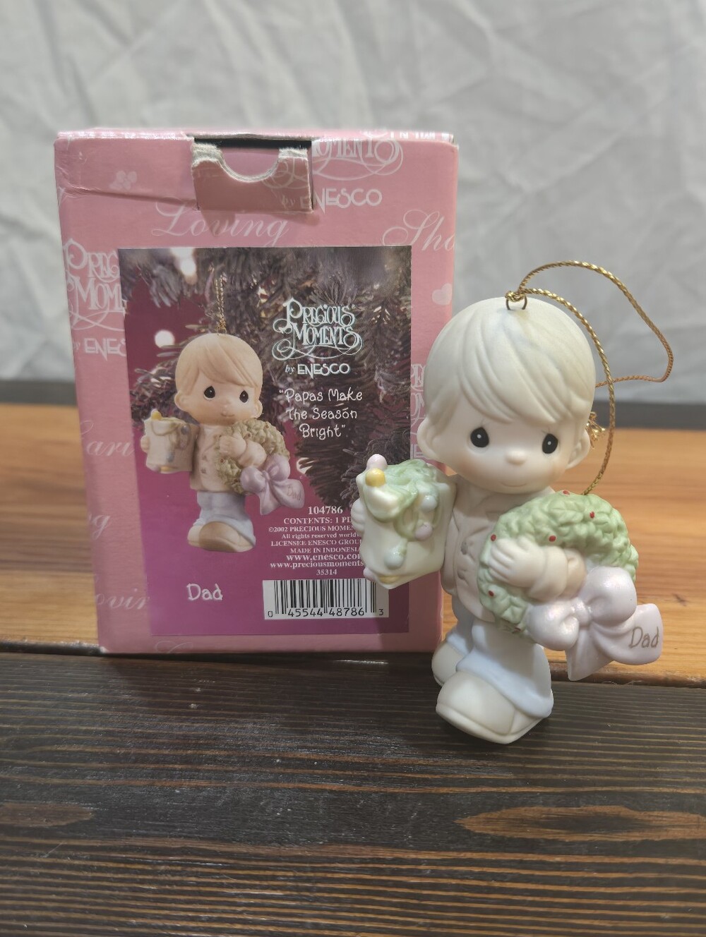 Precious Moments Dad Ornament with White Outfit and Pastel Green Wreath